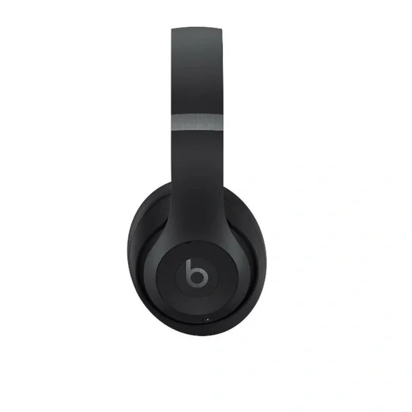 Beats by Dre Black Over-Ear Headphones - Picture 2 of 7